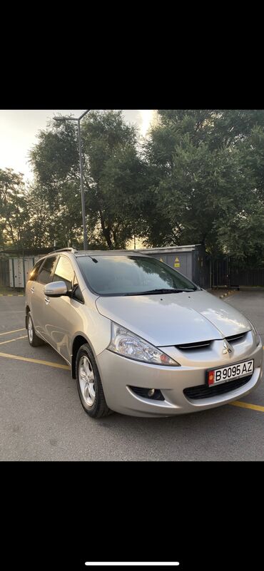 Mitsubishi: Mitsubishi Grandis: 2010 г., 2.4 л, Автомат, Бензин, Минивэн — 17