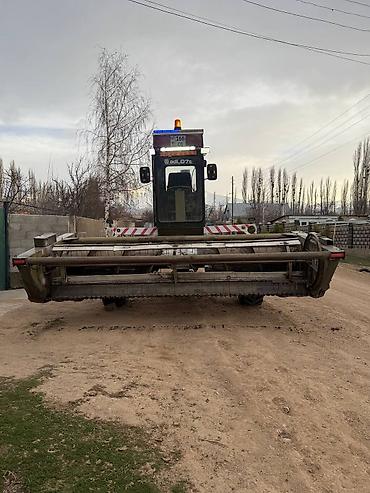 Кормоуборочные комбайны: Ешка 303 жатка - Широкозахватная жатка с фронтальным расположением — 2