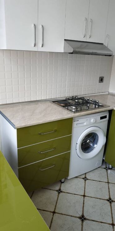 Uzunmüddətli kirayə mənzillər: Neftçilər metrosu yaxınlığında, 62 nömrəli məktəbin yanında, Yeni — 7