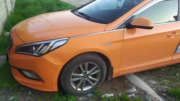 срочно продам авто в связи с переездом: Hyundai Sonata: 2017 г., 2 л, Газ, Седан