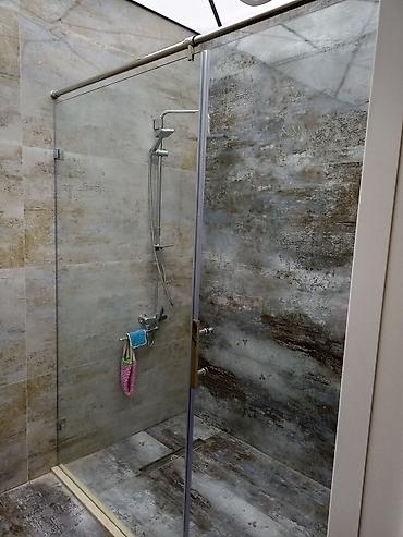 Duş kabinaları, arakəsmələr: Arakəsmə, Künc üçün — 5