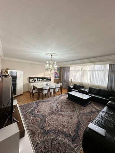 Uzunmüddətli kirayə mənzillər: Əhmədli metrosu,Katvnin arxasında,9 mərtəbənin,9-cu mərtəbəsində,3 — 1