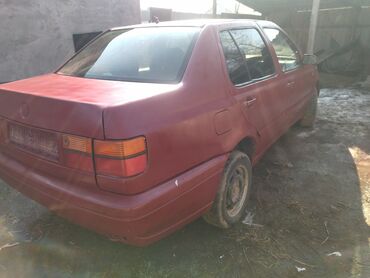 Volkswagen: Volkswagen Vento: 1992 г., 1.8 л, Механика, Бензин, Седан