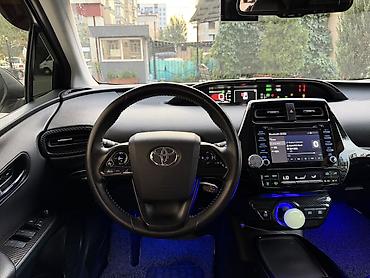 byd e1: Toyota Prius: 2019 г., 1.8 л, Автомат, Гибрид — 10