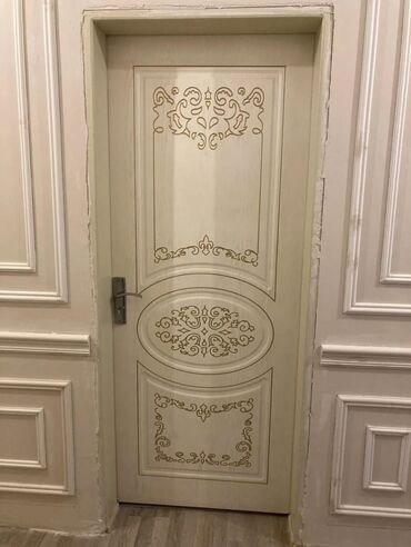 Dolablar: 6eded otaq qapsi 90/205 seliqeli sokulub zamok nawnik hamsi ustunde