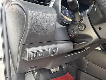 колв 3: Toyota Corolla: 2023 г., 1.8 л, Вариатор, Гибрид, Седан — 9
