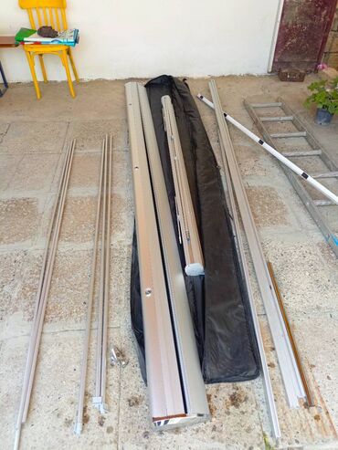 Rolluplar az işlənib ucuz qiymətədir. Ölçüləri 2mt×2mt. 3m×2mt