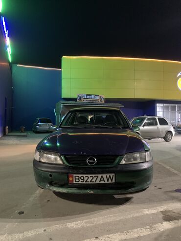 машина фольксваген: Opel Vectra: 1996 г., 1.6 л, Механика, Бензин, Седан