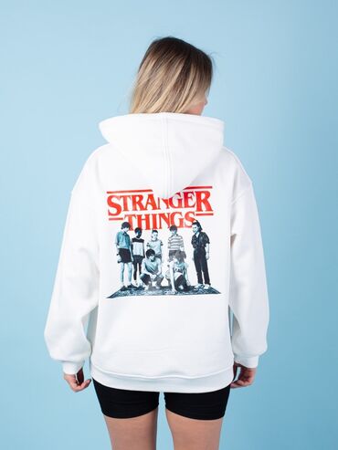 Футболки: Футболка унисекс Stranger Things, белая - Принт спереди: крупный — 9