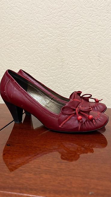 Пуховики и зимние куртки: Зимний комплект одежды и обуви для женщин. 1) Пуховик с меховым — 10