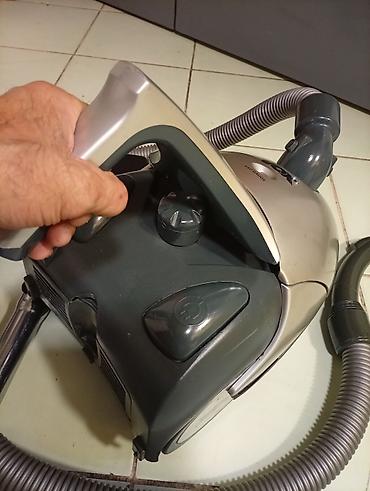 cleanmaxx usisivac: VOX usisivač sa kesom – 1800 W Dobar. vuče odlično MIRJEVO - Snaga — 5