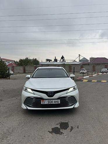 Toyota: Toyota Camry: 2019 г., 2.5 л, Гибрид, Седан — 1