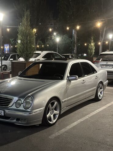 срочно продаю или меняю: Mercedes-Benz E-Class: 2000 г., 5 л, Типтроник, Бензин, Седан
