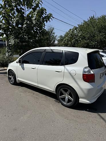 magi: Honda Fit: 2003 г., 1.5 л, Вариатор, Бензин, Хэтчбэк — 3