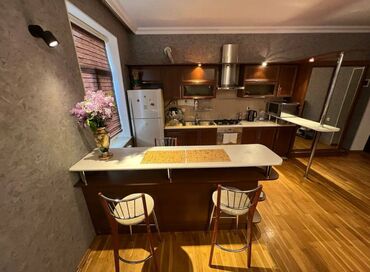 Uzunmüddətli kirayə mənzillər: Xətai rayonu,Xətai metrosu,Megafunun yanı,4 mərtəbəli binanın, 3-4-cü — 8