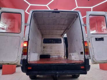 Легкий грузовой транспорт: Легкий грузовик, Mercedes-Benz — 5