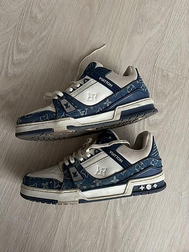 Кроссовки Louis Vuitton Trainer, синие/белые - Силуэт Trainer с