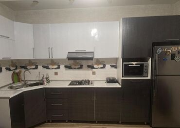 Dolablar: Mətbəx mebeli 400m Üstünde qaz moyka verilse 500m Mebel 5metrdi Ünvan