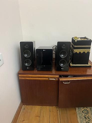 LG mini audio sistemi – 2 güclü stereo akustik kolonkadan və əsas