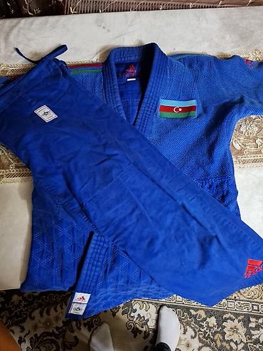 Спортивные костюмы: Məhsul: Cüdo kimono dəsti (göy) Xüsusiyyətlər: - Brend: adidas - — 3
