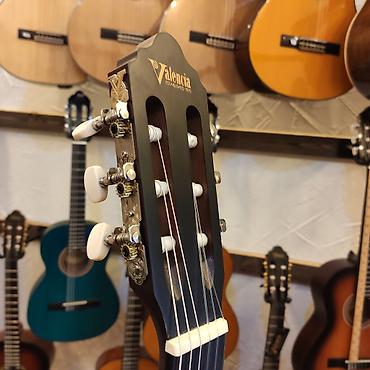 valencia gitara: Klassik gitara Valencia VC 204 Üst:Sitka Spruce Qol: Ebonized Mahogany — 3