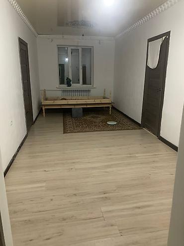 Продажа коттеджей и домов: ‼️‼️СРОЧНО‼️‼️ Нарын шаарынан РТС аймагынан там сатылат баасы 40 мин — 7