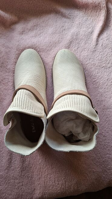 Gležnjače: Gležnjače, EMU, 37.5 — 9