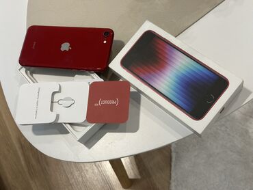 Apple iPhone: IPhone SE 2022, Qırmızı, Simsiz şarj — 3