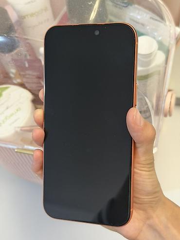 macbook m2: Продаю IPhone 17 pro max ФизSim в оранжевом цвете . В идеальном — 5