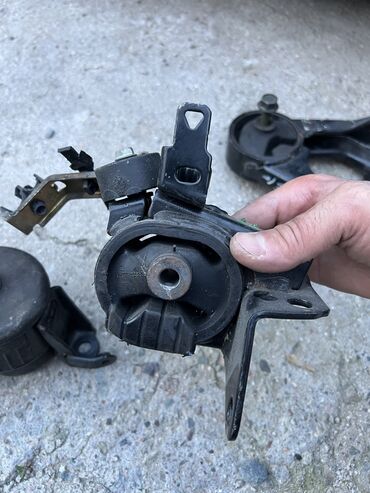 Подушки мотора: Подушка мотора Toyota 2005 г., Оригинал, Япония — 6