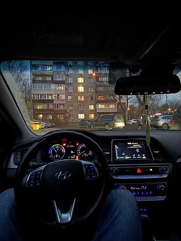соната гибрид 2018: Hyundai Sonata: 2018 г., Автомат, Гибрид, Седан — 4