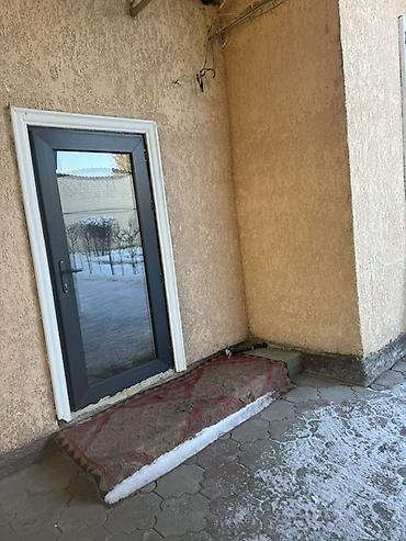 Продажа коттеджей и домов: Продается жилой дом с большим участком и бассейном. Характеристики: - — 16