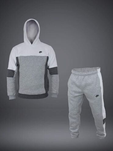 Trenerke: TOP PONUDA Veličina S M L XL XXL Cena 5300 dinara Moguca zamena — 4