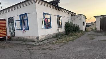 промышленный участок: Нежилой объект с хозяйственным двором и блоком гаражей Описание: - — 3