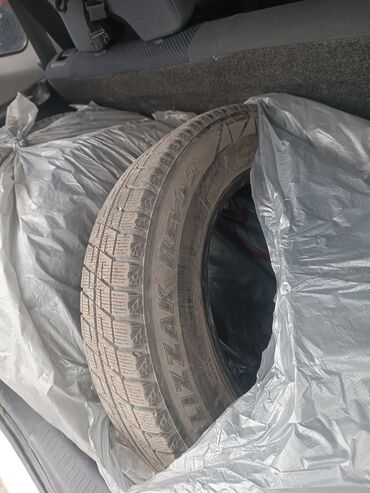 зимние шины на ниву 21214: Шиналар 165 / 70 / R 14, Кыш, Комплект, Жеңил унаалар, Bridgestone