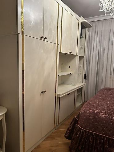 Ağ rəngli qonaq otağı/divar mebeli - Material: MDF/Laminat əsaslı