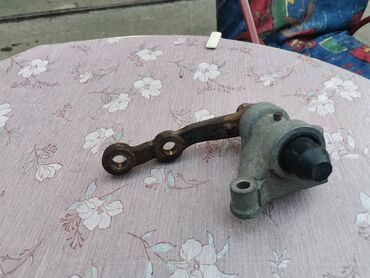 Auto delovi: Nosač spona Lada 7 Riva br. 1 i 2. Polovno, očuvano, sa ležajevima — 10