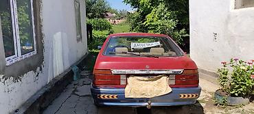 bmw 525: Mazda 626: 1986 г., 2 л, Механика, Бензин, Седан — 3