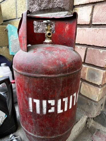 коробка из пенопласта: Баллон для сжиженного газа (пропан-бутан), металлический, красный