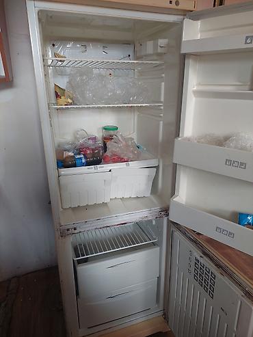 ventilyatorlar satisi: İki bölməli soyuducu - Üst hissə: soyuducu bölmə, iki rəf, qapıda — 2