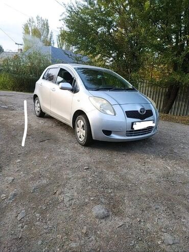 Toyota: Toyota Vitz: 2005 г., 0.9 л, Бензин