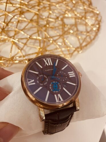 qızıl saatların satışı: İşlənmiş, Qol saatı, Cartier