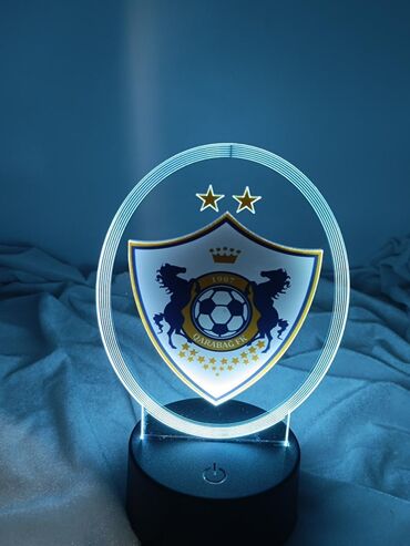 Stol lampaları: LED akril işıqlandırılan stolüstü dekor – futbol klub loqolu - Şəffaf — 2