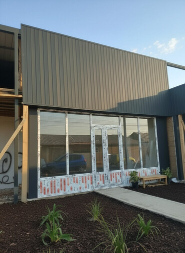 Пластиковые окна на заказ: ПВХ-окна и витражные конструкции от AMANAT PLAST - Изготовление и — 1