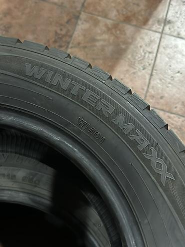 60: Комплект зимних шин Dunlop Winter Maxx SJ8 - Размер: 215/60 R16 - — 5