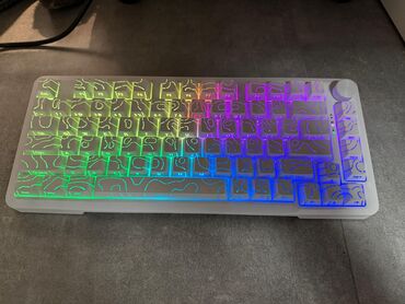 Klaviaturalar: E-YOOSO Z82 wireless mexaniki klavyatura. 3 modu var və təzədir. Mac