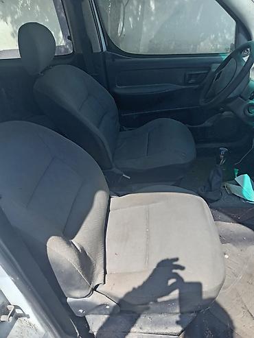 ağ ceşka: Citroën Berlingo — çoxfunksiyalı miniven/furqon Xüsusiyyətlər: - — 9