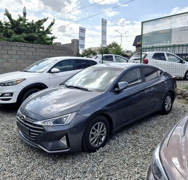 Kia: Hyundai Avante: 2019 г., 1.6 л, Типтроник, Газ, Седан