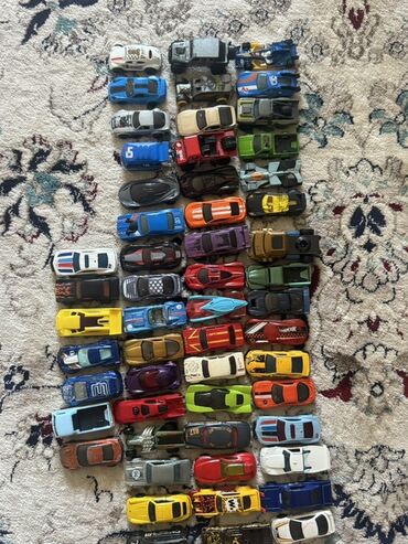игры в которые играют люди: 58 штук оригинальных Hot Wheels !!!! Набор, включающий более 50