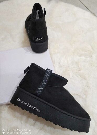 Ugg obuća: Ugg mini čizme, bоја - Crna